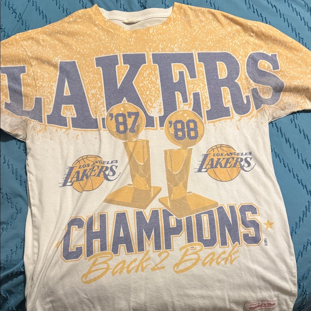 Los Angeles Lakers '87-'88 Champions Short Sleeve T-Shirt - Yellow/White